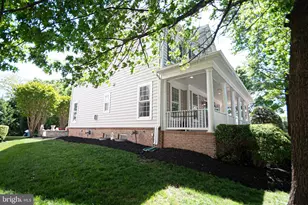42631 Explorer Dr, Brambleton, VA 20148 - Photo 6