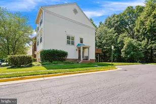 43131 Huntsman Square, Broadlands, VA 20148 - Photo 2