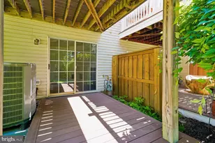 43131 Huntsman Square, Broadlands, VA 20148 - Photo 8