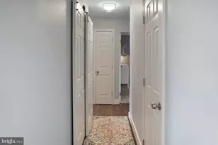402 Williamsburg Rd, Sterling, VA 20164 - Photo 20