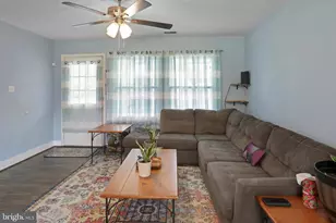 402 Williamsburg Rd, Sterling, VA 20164 - Photo 4