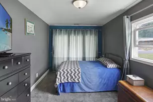 402 Williamsburg Rd, Sterling, VA 20164 - Photo 12
