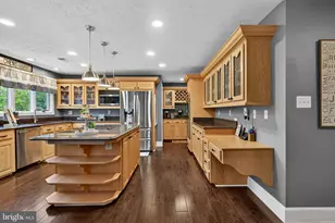 63 Rutherford Cir, Sterling, VA 20165 - Photo 20