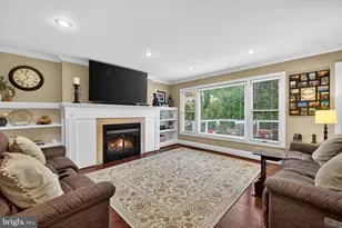 63 Rutherford Cir, Sterling, VA 20165 - Photo 22