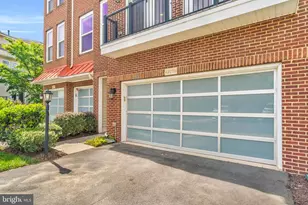 42279 Fox Tracks Terrace, Brambleton, VA 20148 - Photo 4