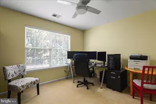 20680 Longbank Ct, Sterling, VA 20165 - Photo 36