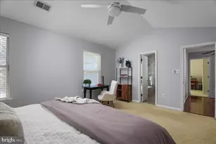 20680 Longbank Ct, Sterling, VA 20165 - Photo 32