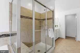 42537 Dreamweaver Dr, Brambleton, VA 20148 - Photo 32