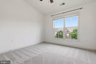 42537 Dreamweaver Dr, Brambleton, VA 20148 - Photo 38