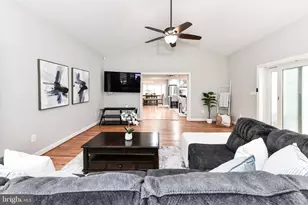 14 Oak Ln, Sterling, VA 20165 - Photo 24