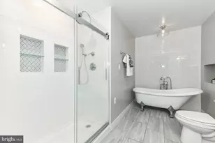 14 Oak Ln, Sterling, VA 20165 - Photo 34