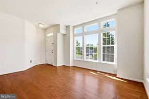 43487 Town Gate Square, Chantilly, VA 20152 - Photo 6