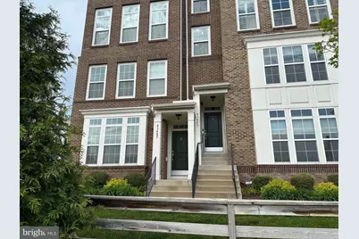 43487 Town Gate Square, Chantilly, VA 20152 - Photo 1
