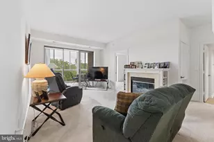 19355 Cypress Ridge Terrace, Leesburg, VA 20176 - Photo 4
