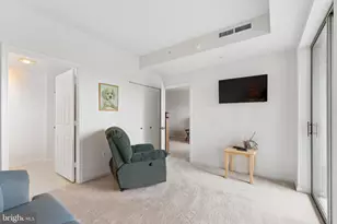 19355 Cypress Ridge Terrace, Leesburg, VA 20176 - Photo 24