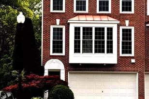26121 Nimbleton Square, Chantilly, VA 20152 - Photo 2
