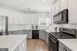 43299 Heather Leigh Ct, Ashburn, VA 20147 - Photo 12