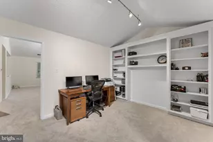 36 Rutherford Cir, Sterling, VA 20165 - Photo 48