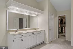 36 Rutherford Cir, Sterling, VA 20165 - Photo 50