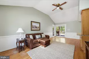 35 Biscayne Pl, Sterling, VA 20164 - Photo 12