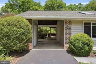 35 Biscayne Pl, Sterling, VA 20164 - Photo 28