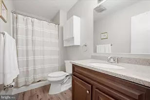 35 Biscayne Pl, Sterling, VA 20164 - Photo 16