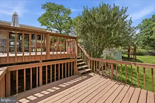 35 Biscayne Pl, Sterling, VA 20164 - Photo 24