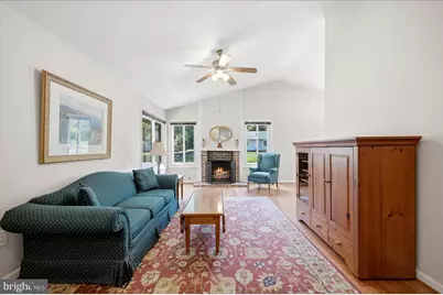 35 Biscayne Place, Sterling, VA 20164 - Photo 4