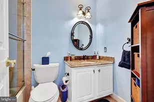 20283 Island View Ct, Sterling, VA 20165 - Photo 30