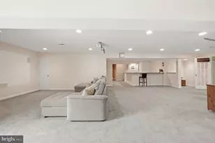 43774 Brownburg Pl, Chantilly, VA 20152 - Photo 38