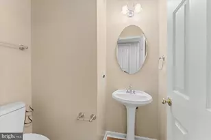20547 Norwich Pl, Ashburn, VA 20147 - Photo 18