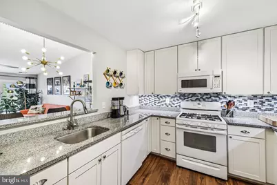 44114 Natalie Terrace #302, Ashburn, VA 20147 - Photo 6
