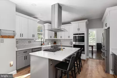 835 Santmyer Drive SE, Leesburg, VA 20175 - Photo 2