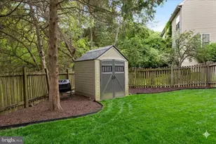 835 Santmyer Dr SE, Leesburg, VA 20175 - Photo 10