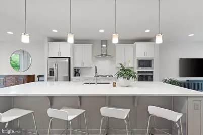1805 Yellow Garnet Terrace SE, Leesburg, VA 20175 - Photo 16