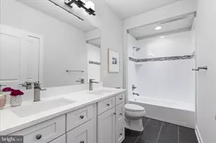 1805 Yellow Garnet Terrace SE, Leesburg, VA 20175 - Photo 34