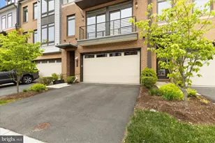 1805 Yellow Garnet Terrace SE, Leesburg, VA 20175 - Photo 4