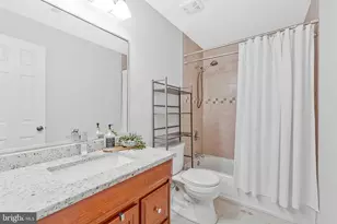 265 Chelmsford Ct, Sterling, VA 20165 - Photo 22