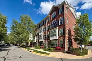 43523 Mahala St, Leesburg, VA 20176 - Photo 2