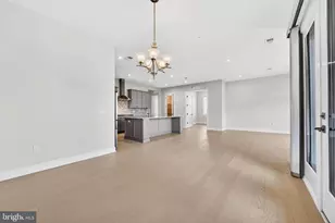 43446 Croson Ln, Ashburn, VA 20148 - Photo 10