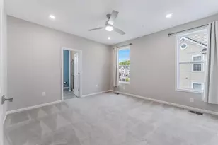 23266 Southdown Manor Terrace, Ashburn, VA 20148 - Photo 22