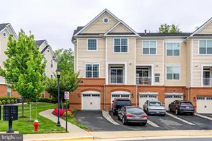 23266 Southdown Manor Terrace, Ashburn, VA 20148 - Photo 2