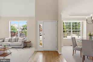 19617 Edgemont Square, Ashburn, VA 20147 - Photo 2