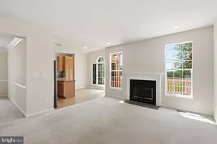 19617 Edgemont Square, Ashburn, VA 20147 - Photo 16