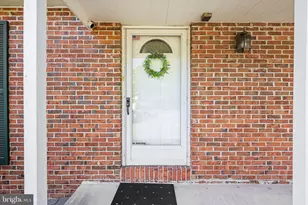 104 Deerwood Ct, Sterling, VA 20164 - Photo 4