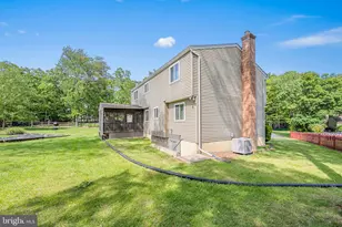 104 Deerwood Ct, Sterling, VA 20164 - Photo 8