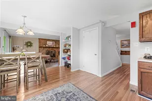 104 Deerwood Ct, Sterling, VA 20164 - Photo 24