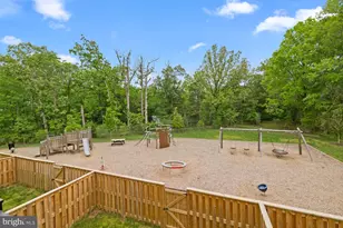 42182 Berrier Farms Ter, Chantilly, VA 20152 - Photo 28