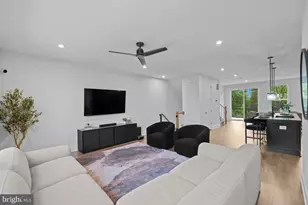 42182 Berrier Farms Ter, Chantilly, VA 20152 - Photo 16