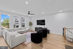 42182 Berrier Farms Ter, Chantilly, VA 20152 - Photo 12
